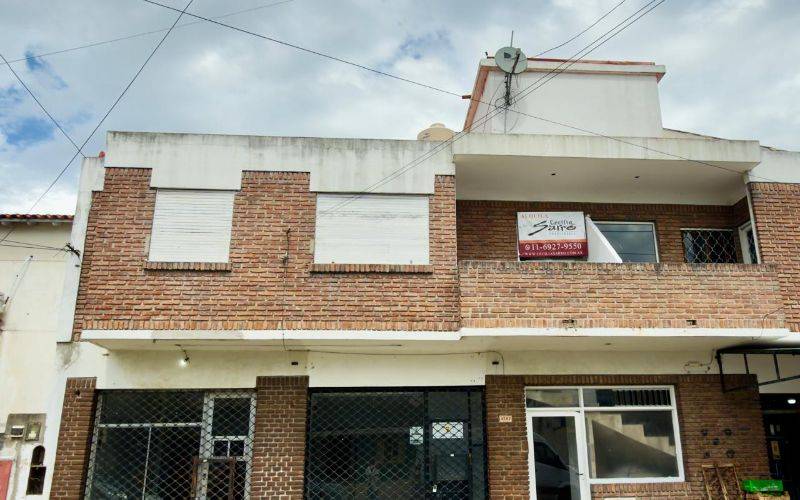 Departamento en Alquiler en Remedios De Escalada 